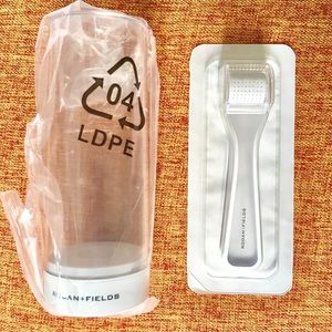 AMP MD DISPLAY KIT Rodan + Fields Derma Roller